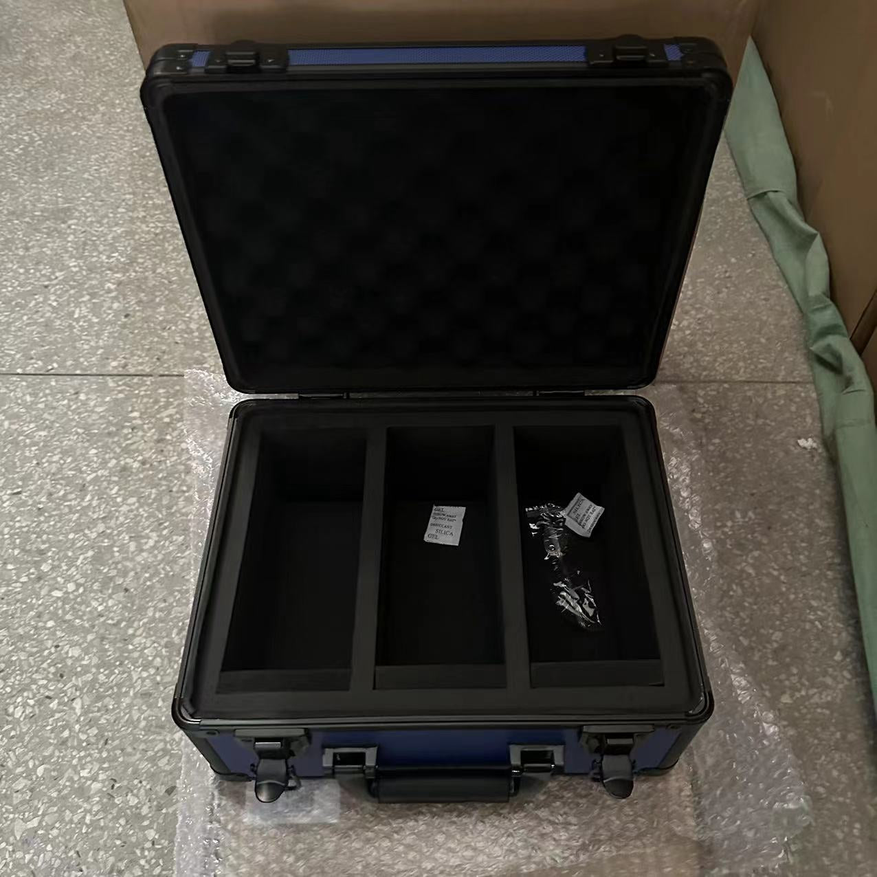 EVORETRO Aluminum Graded Case with Key System
