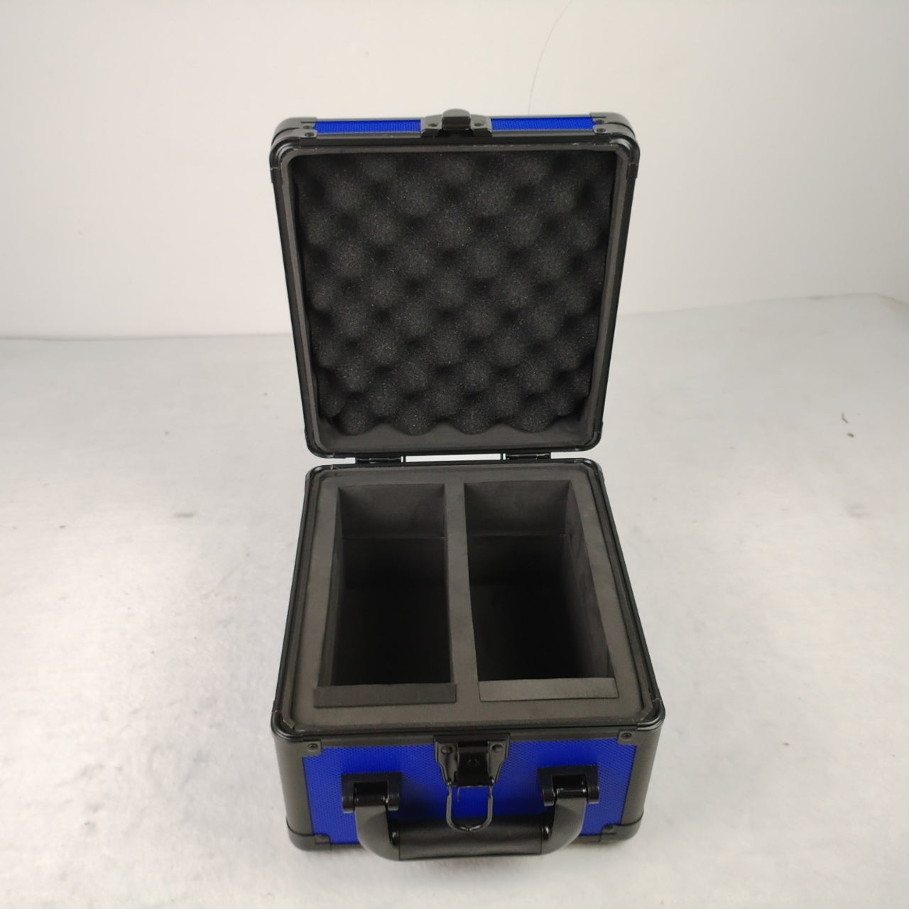 EVORETRO Aluminum Graded Case with Key System