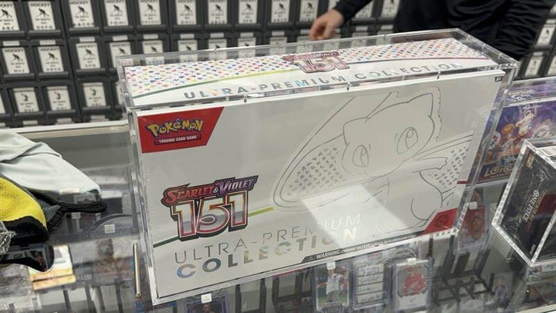 EVORETRO Acrylic Case Display for Pokemon 151 Scarlet Mega Charizard EX & Violet Ultra-Premium Collection Box