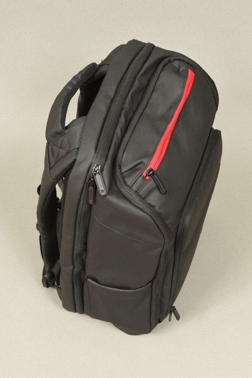 EVORETRO Backpack & Grading Case Bundle – Secure Travel Storage for Graded Cards & Collectibles